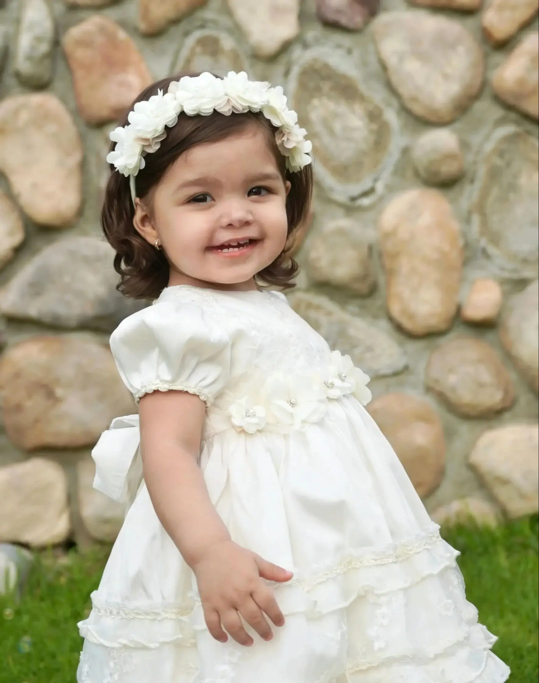 Schönes, maßgeschneidertes Blumenmädchenkleid für die Hochzeit mit Schleife, Spitzenapplikation, knöchellang, für Kindergeburtstag, Erstkommunion