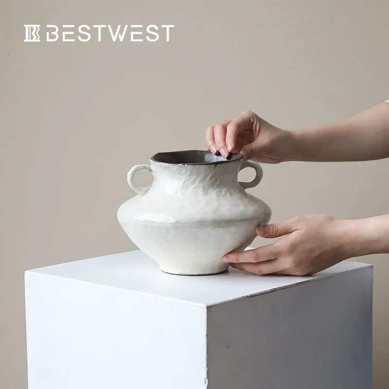 Ceramic vase, retro design sense, niche wabi sandy wind art flower ware, light luxury and high-end sense, Chinese style dried fl
