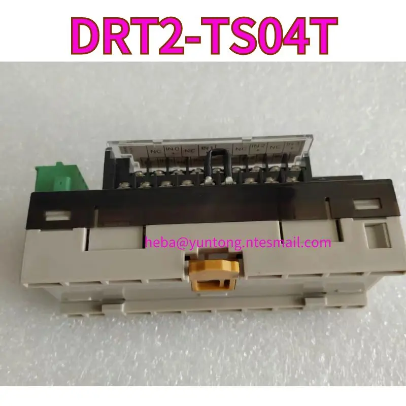 

Used DRT2-TS04T PLC module