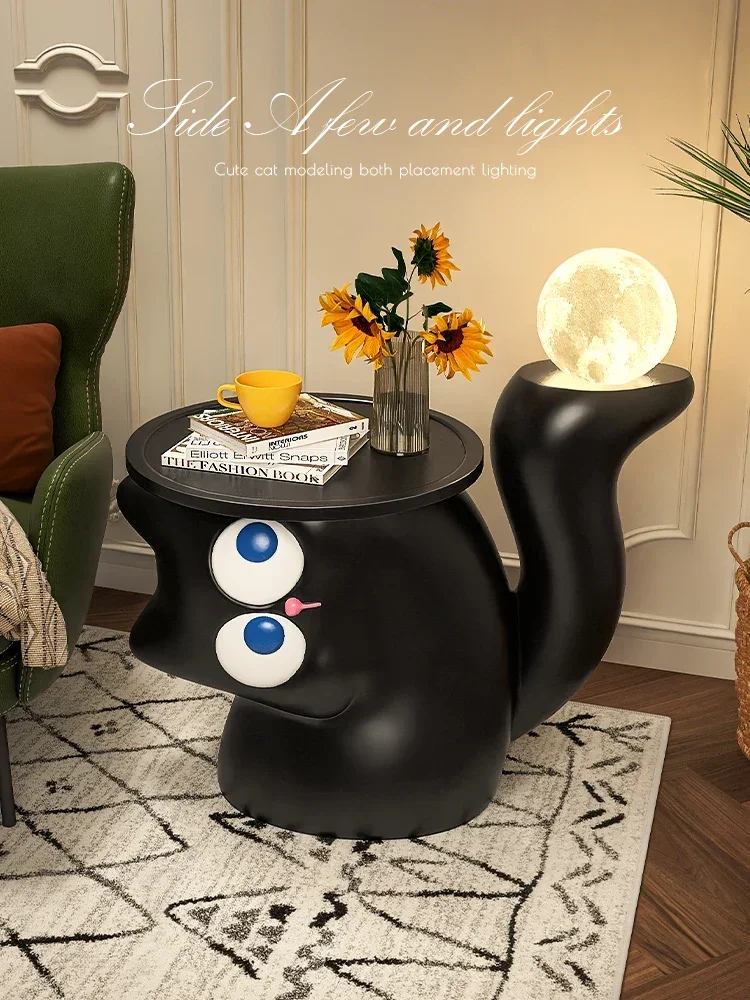 Creative Cute Cat Sofa Side Table Living Room Side Cabinet Floor-Standing Ornaments Black And White Simple Modern Resin Material