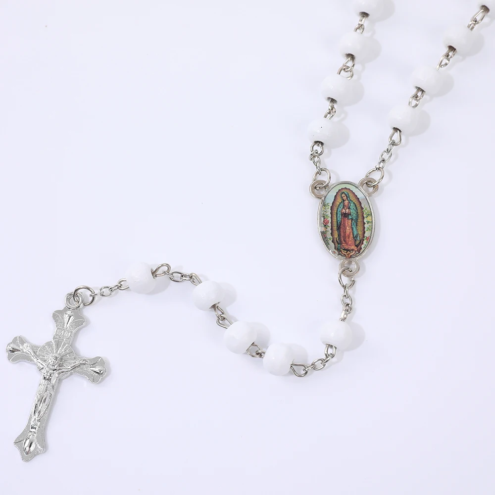 Blaue Rosenkranzkette für Damen und Herren, 6 mm, aus Holz, lange Kette, religiöser Anhänger mit der Jungfrau Maria und einem Kreuz, Herrenschmuck für Partys, Geschenk. – Detail 8