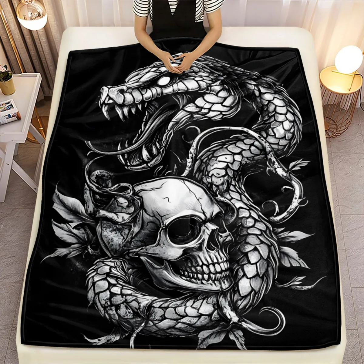 Skull and Dragon Tattoo Style Fleece Blanket Gothic Black White Design Soft Warm Throw for Men