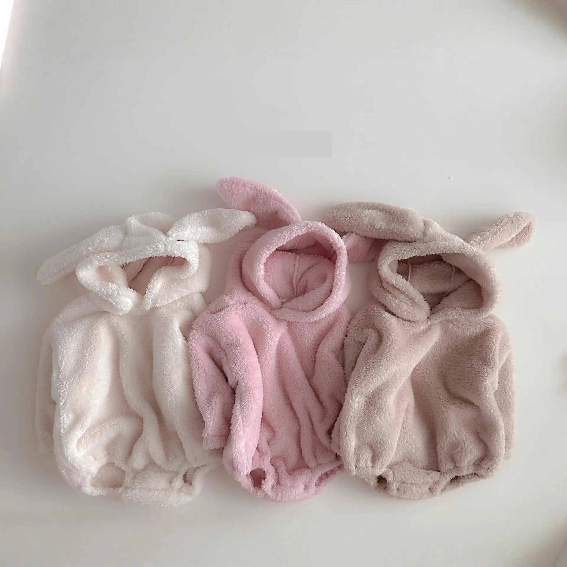 

2025 Winter New Baby Long Sleeve Hooded Bodysuit Plus Velvet Thick Infant Girl Cute Lamb Fleece Warm Jumpsuit Toddler Clothes