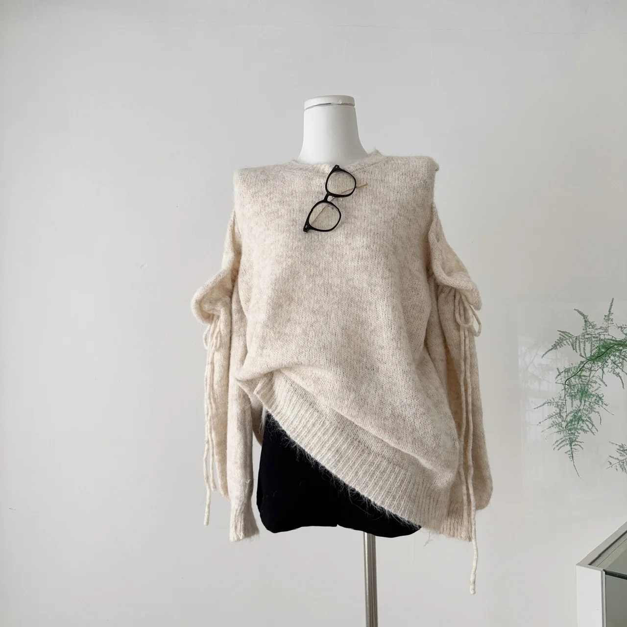 

Женский весенне-осенний свободный свитер с круглым вырезом и открытыми плечами, длинными рукавами, женский однотонный пуловер на шнуровке, джемперы C100