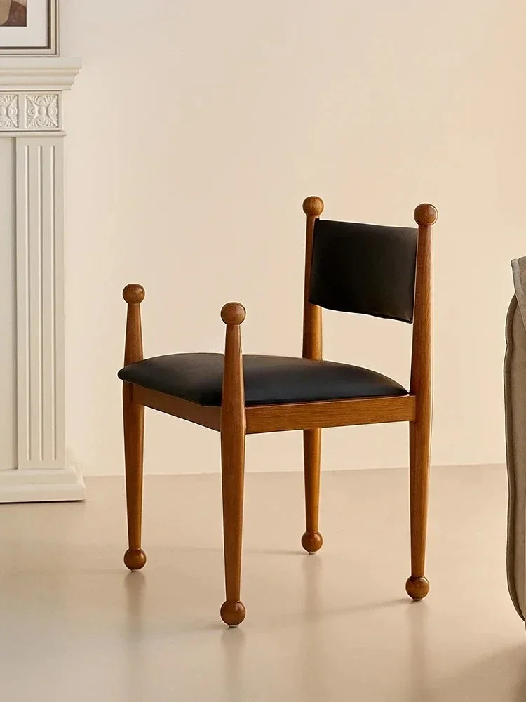 A Nordic Retro Solid Wood Chair B & B Ghost Chair Ins Light Luxury