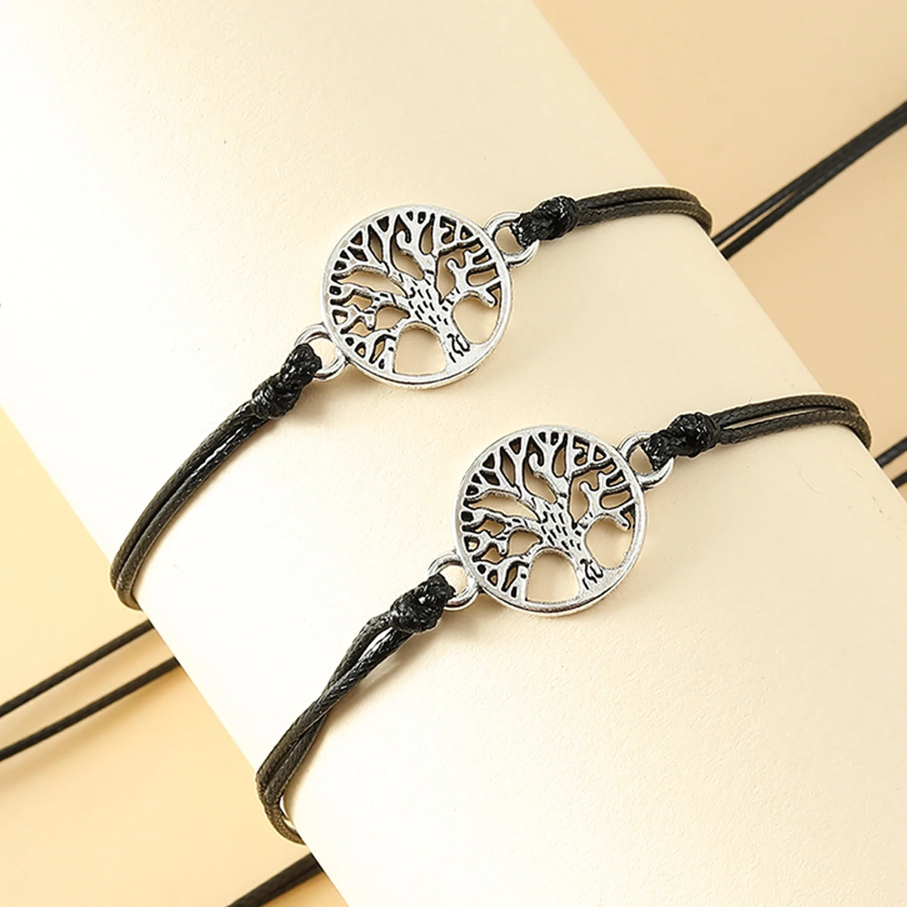 2023 New Life Tree Card Bracelet Versatile Alloy Family Life Tree Weaving Bracelet Gift Wholesale