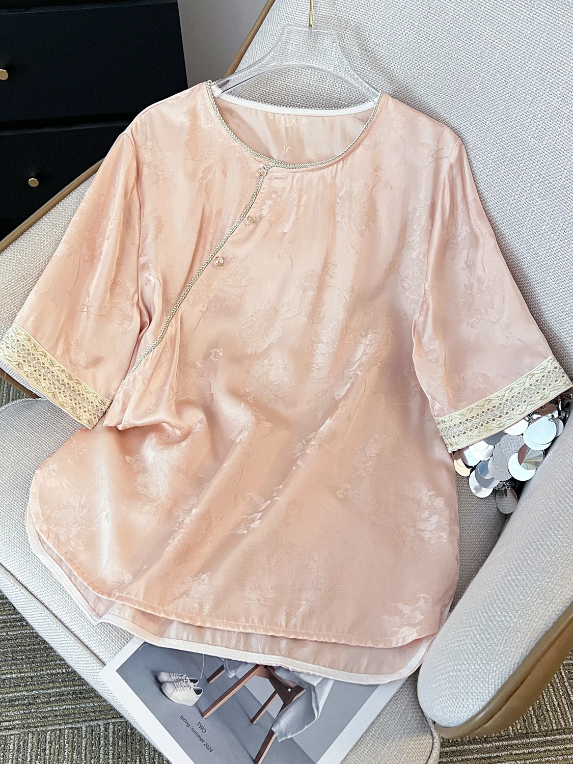 

New Chinese Sle Satin ort Sve T-irt Women's Small irt Summer Lightweight Luxury Embroidered Beautiful Top