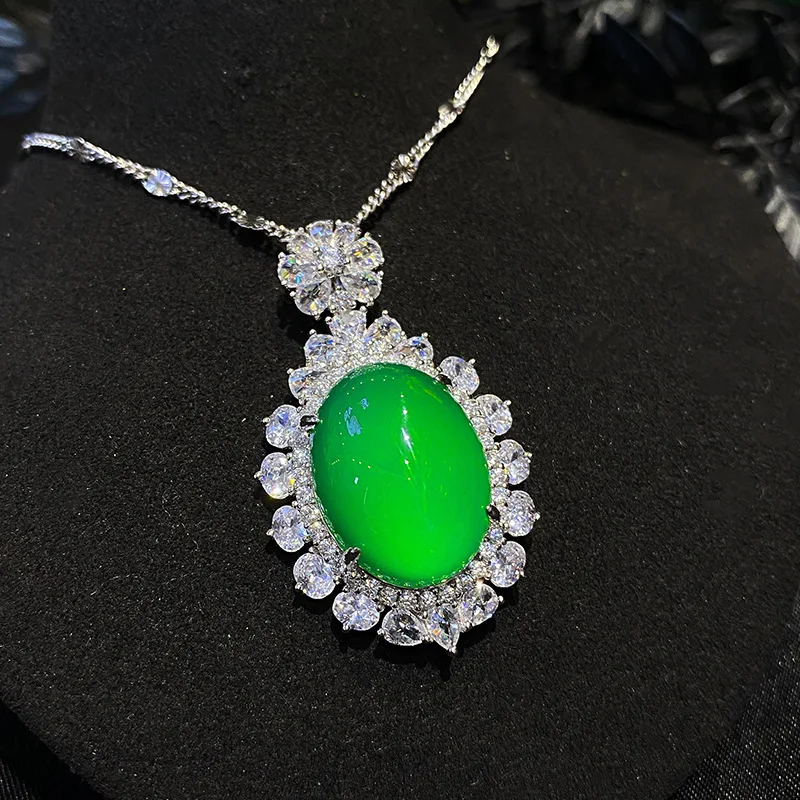 

Natural Transparent Ice Seed Agate Chalcedony Pigeon Egg Oval Full Diamond Elegant Pendant for Women Fashion Necklace Jewelr