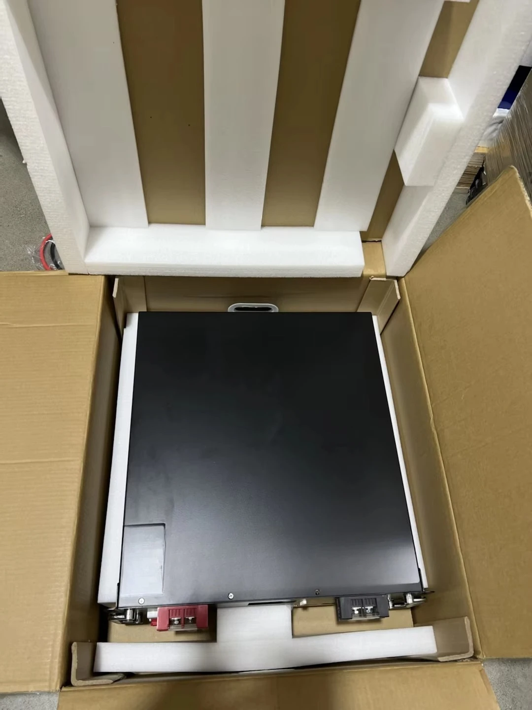 5KWh 10KWh 15kwh 24V 48V 51.2V 100Ah 200ah 300ah دورة عميقة خادم رف جبل Lifepo4 بطارية حزمة لتخزين الطاقة الشمسية المنزلية