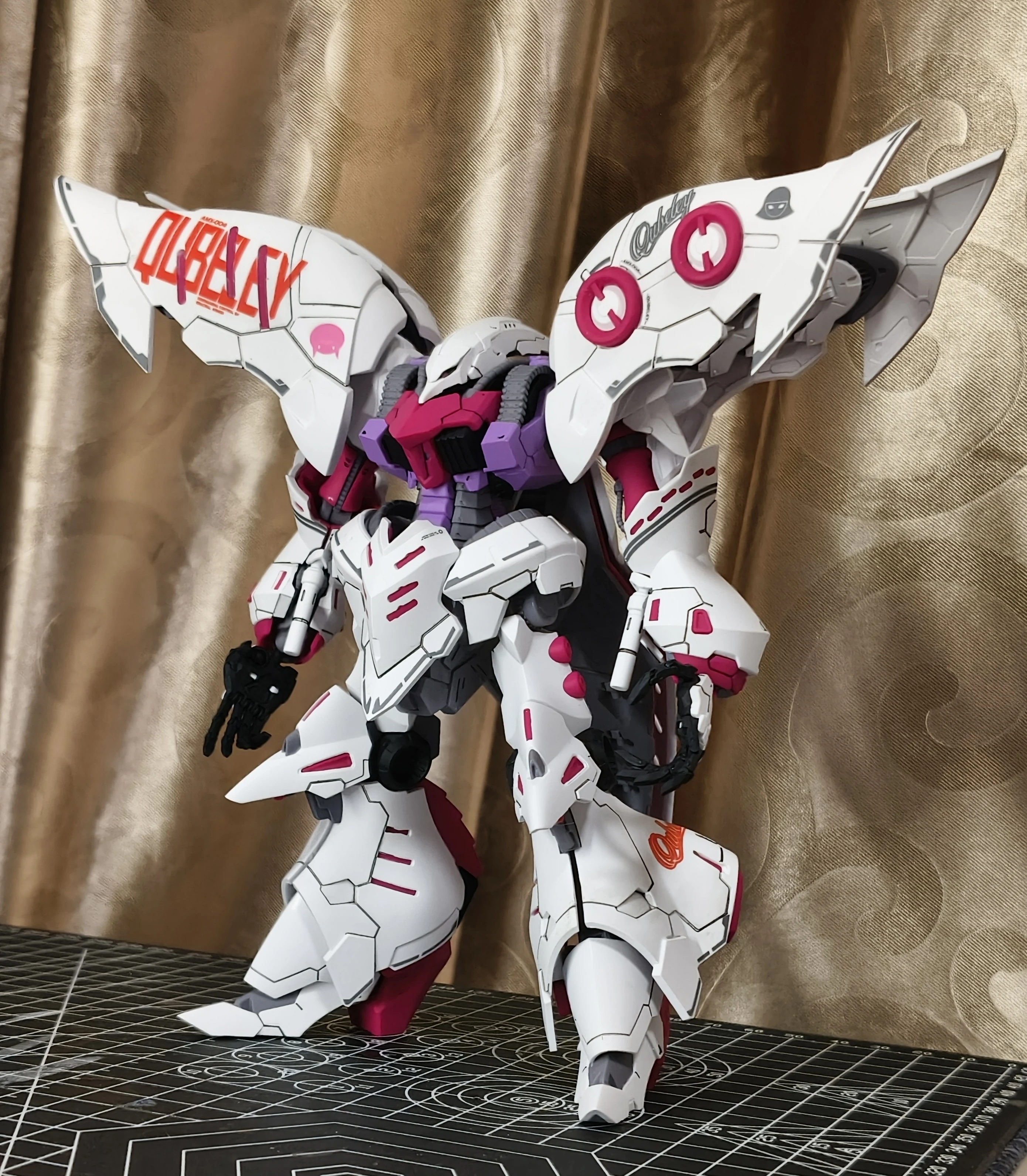 Yiya Studio Qubeley 1/120 Amx-004 ديلوكس طبعة لعبة المنقولة Mecha تجميع عمل الشكل نموذج شخصية في الأوراق المالية