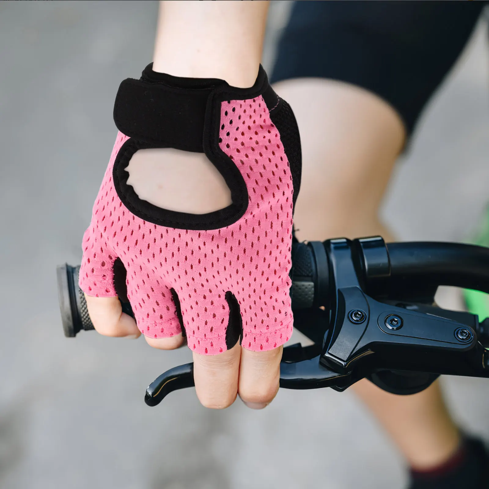 

1 Pair Sports Gloves Breathable Anti-Slip Half Finger For Men Women Workout Gym Cycling Mountain Bike Fitness Training