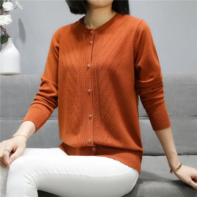 Middle Aged Women\'s Clothing New Style Mother\'s Spring and Autumn Sweater Women\'s Knitted Cardigan Sweater Thin Button Loose Top