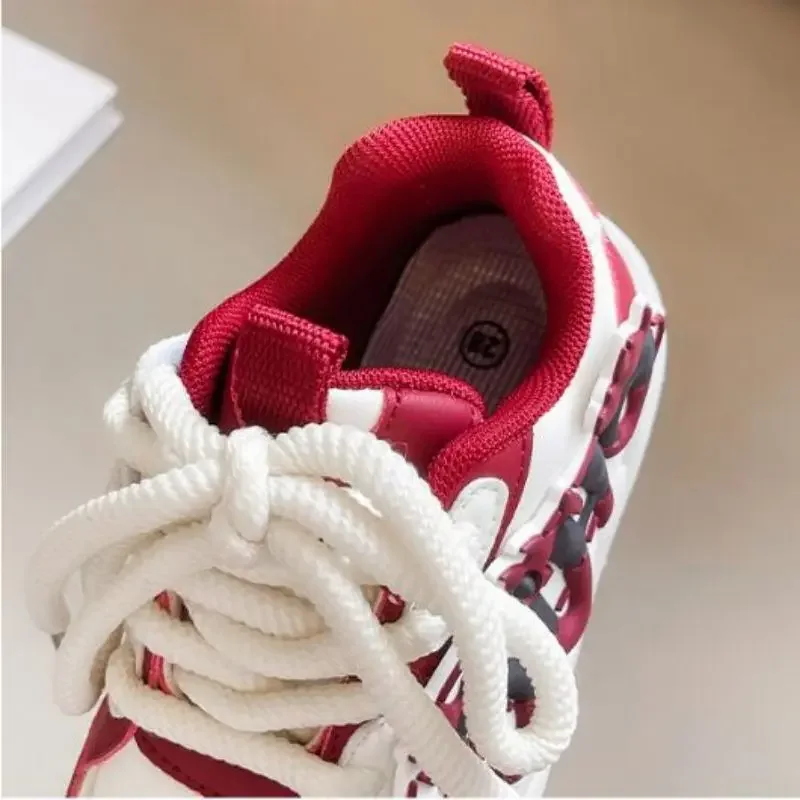 Girls' sports shoes 2024 autumn new item girls' versatile thick soled running shoes fashionable color blocking casual board shoe