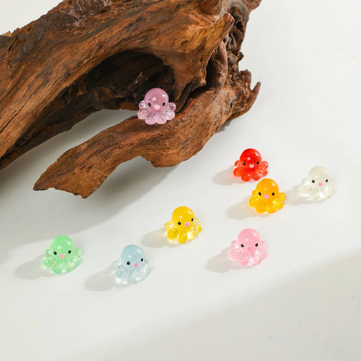 10 szt. Świecące w ciemności urocze ozdoby na biurko z żywicy w kształcie ośmiornicy, rękodzieło DIY, akcesoria do spinek do włosów, breloczków, zabawki