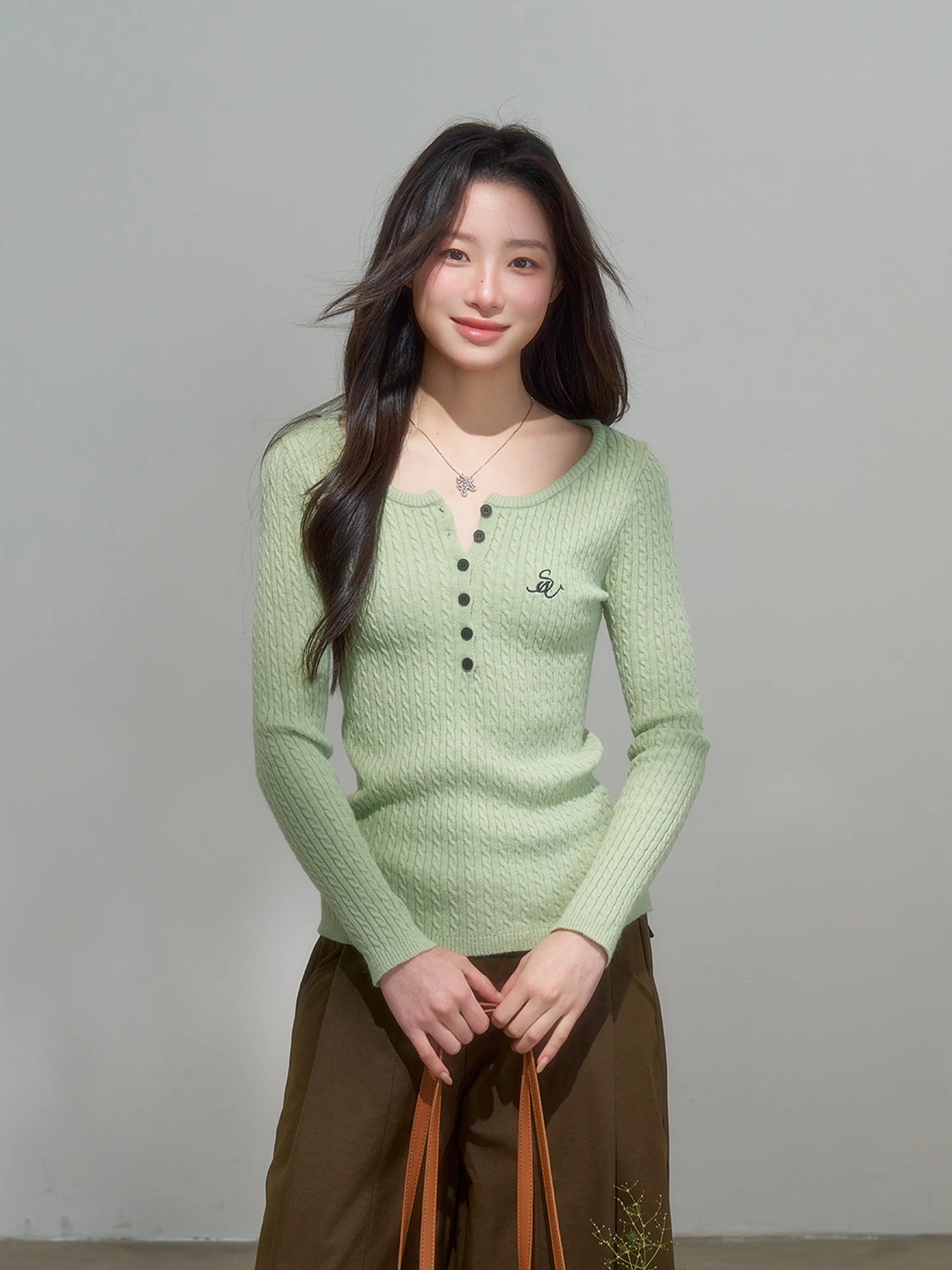 

Ретро-свитер с воротником Генри и длинными рукавами, женский, в корейском стиле, новинка ранней весны, высококачественный укороченный топ INSLIISA