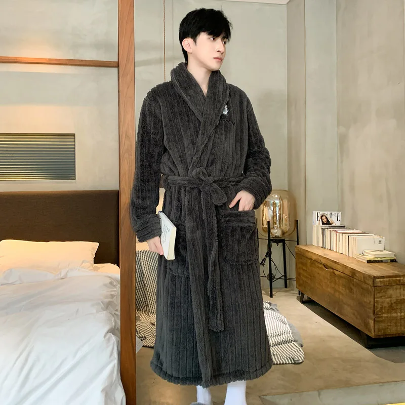 Autumn Winter New Bathrobe Men Warm Coral Fleece Nightwear Loose Kimono Robe Shower Sleepwear with Pocket Thick Home Clothes