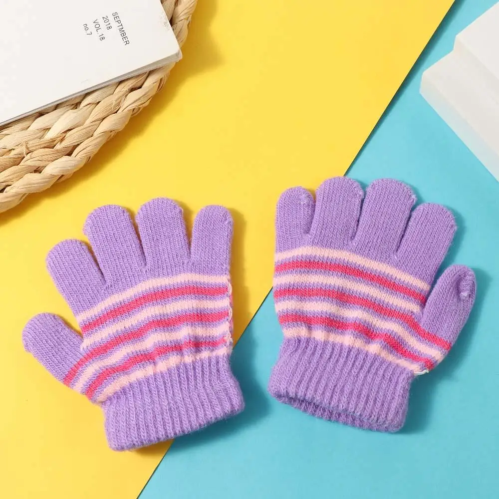 ถุงมือเด็กแบบหนาพิเศษ ลายทาง พิมพ์ลายน่ารัก อุ่นสบาย เหมาะสำหรับเล่นกีฬากลางแจ้ง