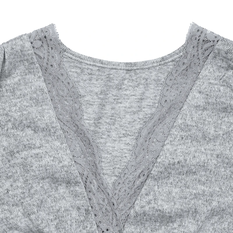 W 2025 roku, jednokolorowa, ekskluzywna sukienka z rozcięciem i dekoltem w serek dla kobiet w handlu transgranicznym między Europą a Ameryką.