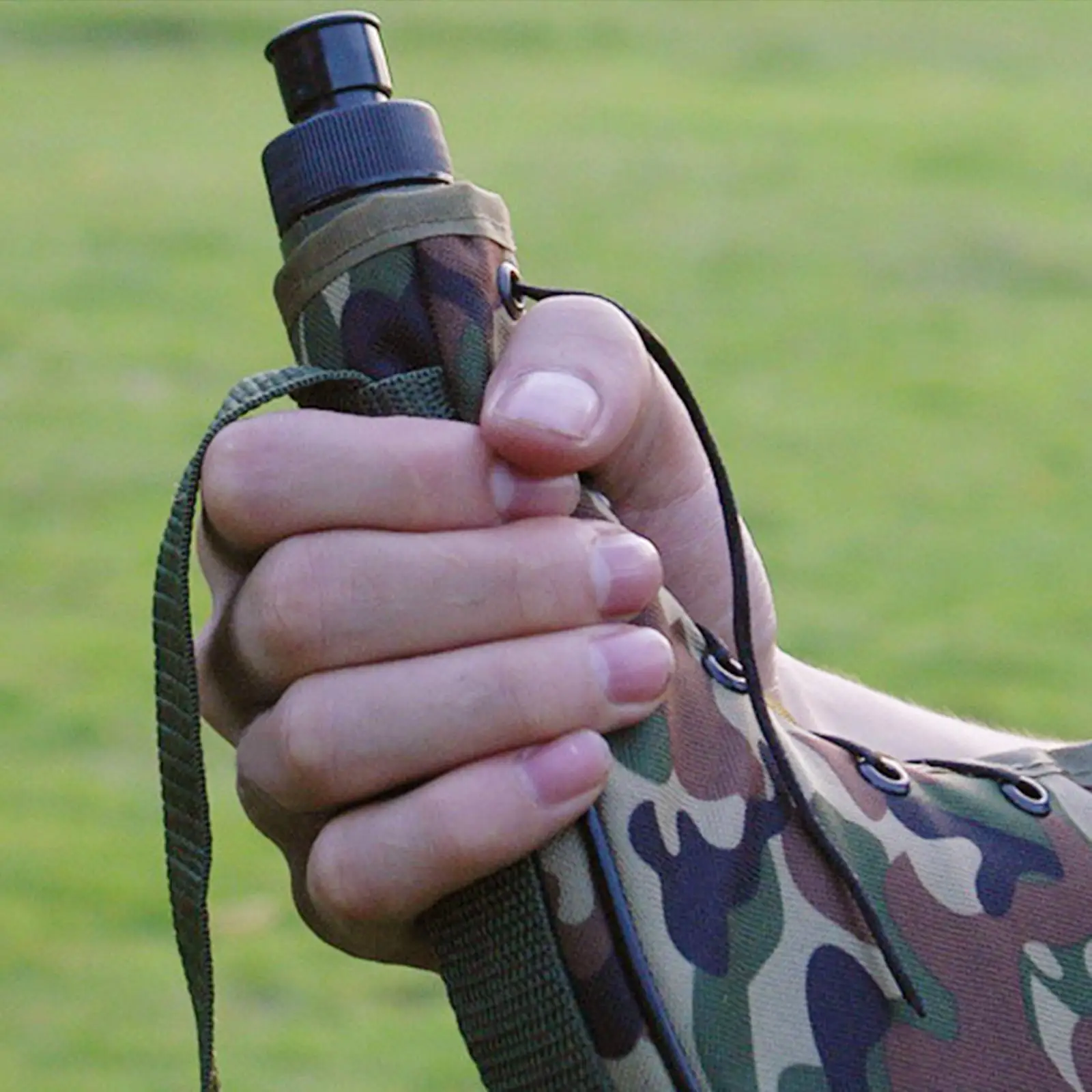 

Leakproof Camping Hip Flask Outdoor Water Bottle for Hiking Climbing Fishing