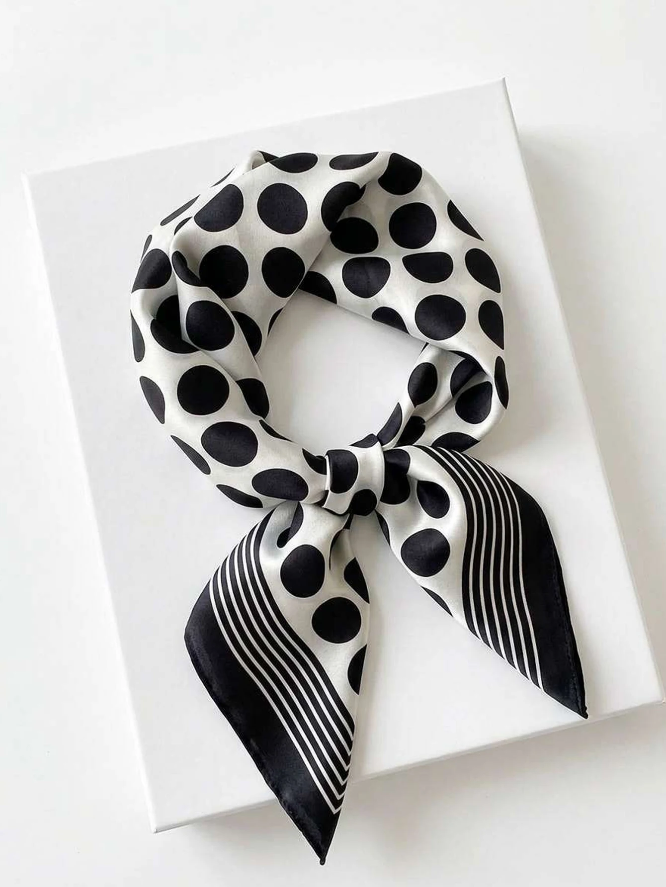 

Элегантный дизайнерский шелковый квадратный платок с принтом, мягкий атласный платок-повязка для волос, офисный хиджаб, повязка на голову, фулярд, ленты для сумок, подарок