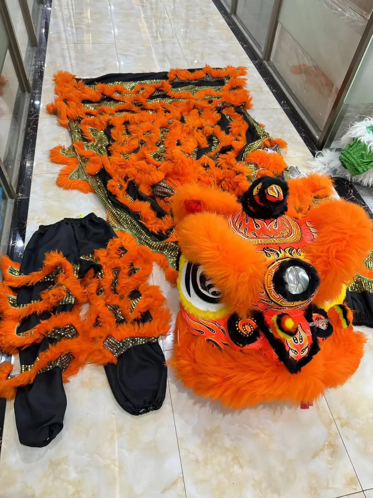 Factory Handcrafted Normal Size Performance Lion Dance Costume Chinese Culture Inspired Lion Dance for Two People