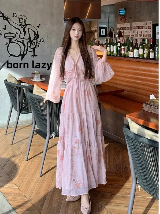 

Женское платье больших размеров с V-образным вырезом, нежно-розовое, с цветочным принтом, осеннее, новое, приталенное, А-силуэт, длинное, с завышенной талией, в корейском стиле, для повседневной носки