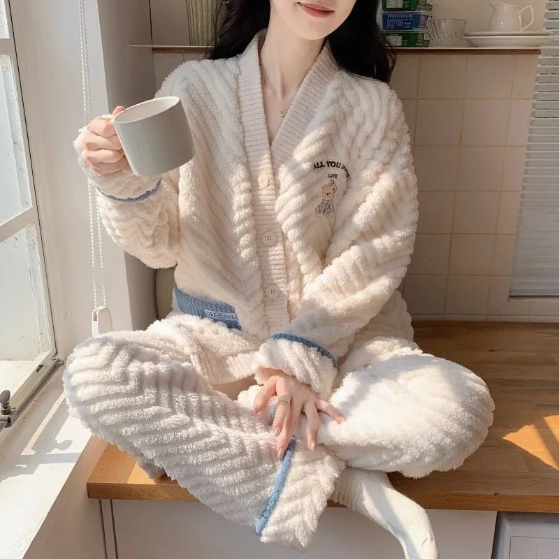 Coral Fleece Pajamas Female Autumn and Winter New Style Cartoon Bear Warm Home Clothes Cardigan Suit Comfort Can Be Worn Outside