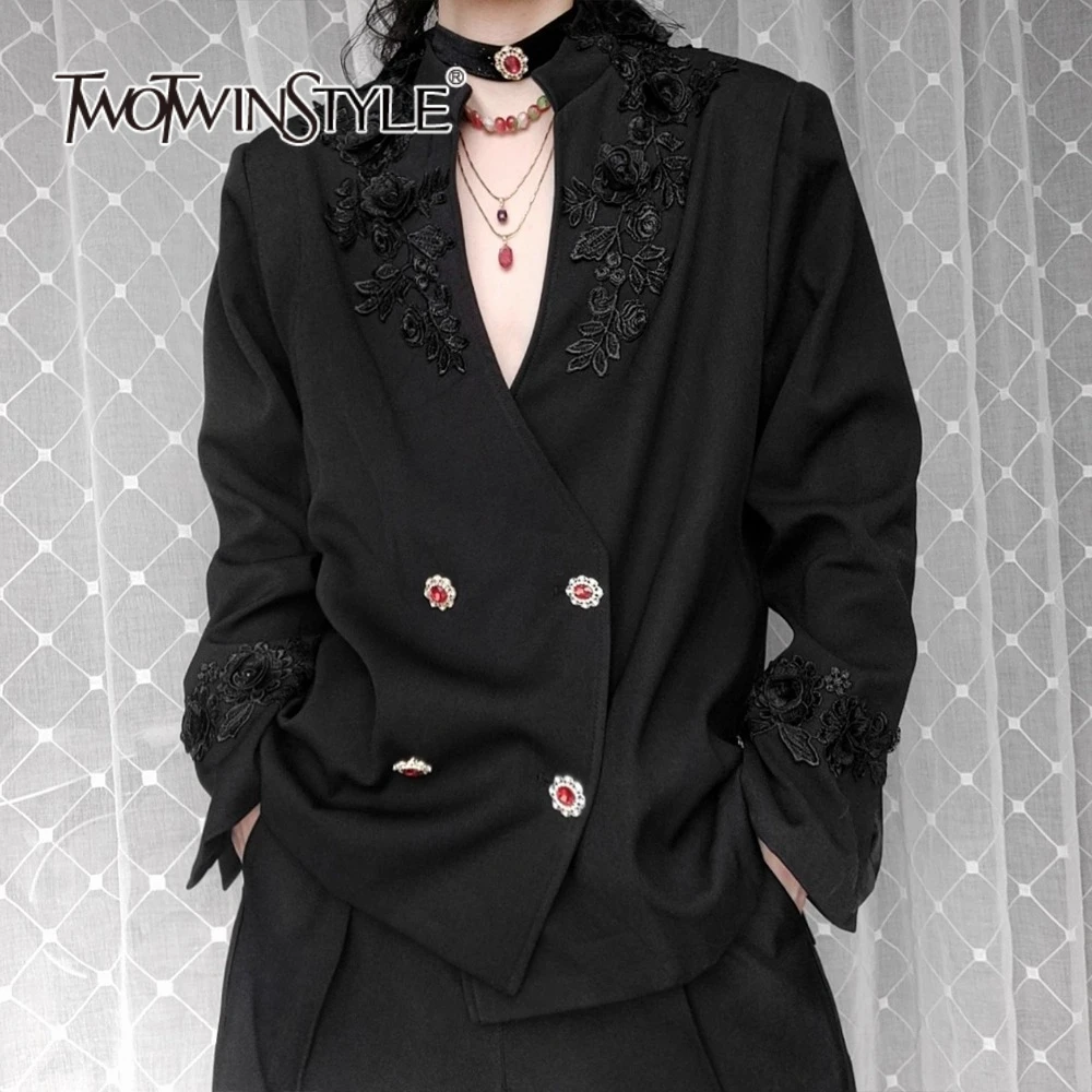 

TWOTWINSTYLE Solid Loose Spliced 3D Flower Vintage Jackets for Women V Neck Long Sleeves Patchwork Bead Buttons Jacket Female
