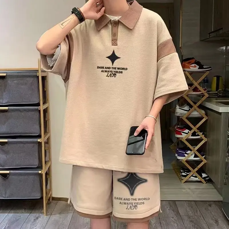 S-5XL Hommes Sports trempés Été Japon High Street Fashion T-shirt Shorts Ensemble deux pièces Vêtements pour hommes Rétro O Cou Vêtements de