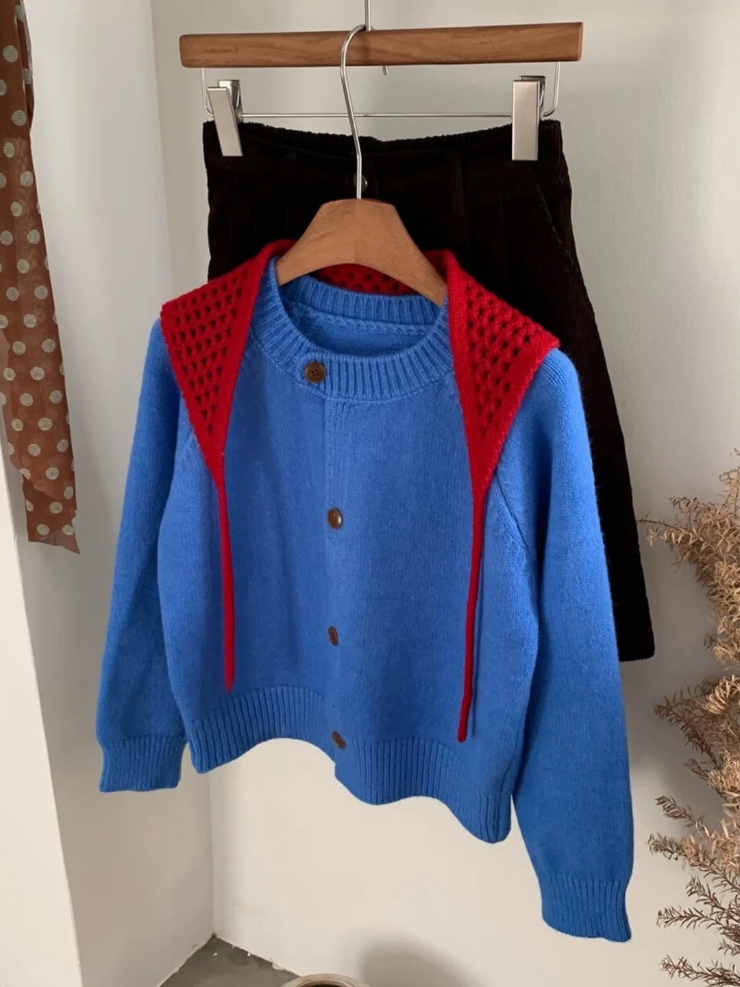 

Soft Blue Knitted Sweater Coat Warmth Autumn Winter Vintage Style Women's Loose Fit Long Sleeve round Neck Single Button Card...