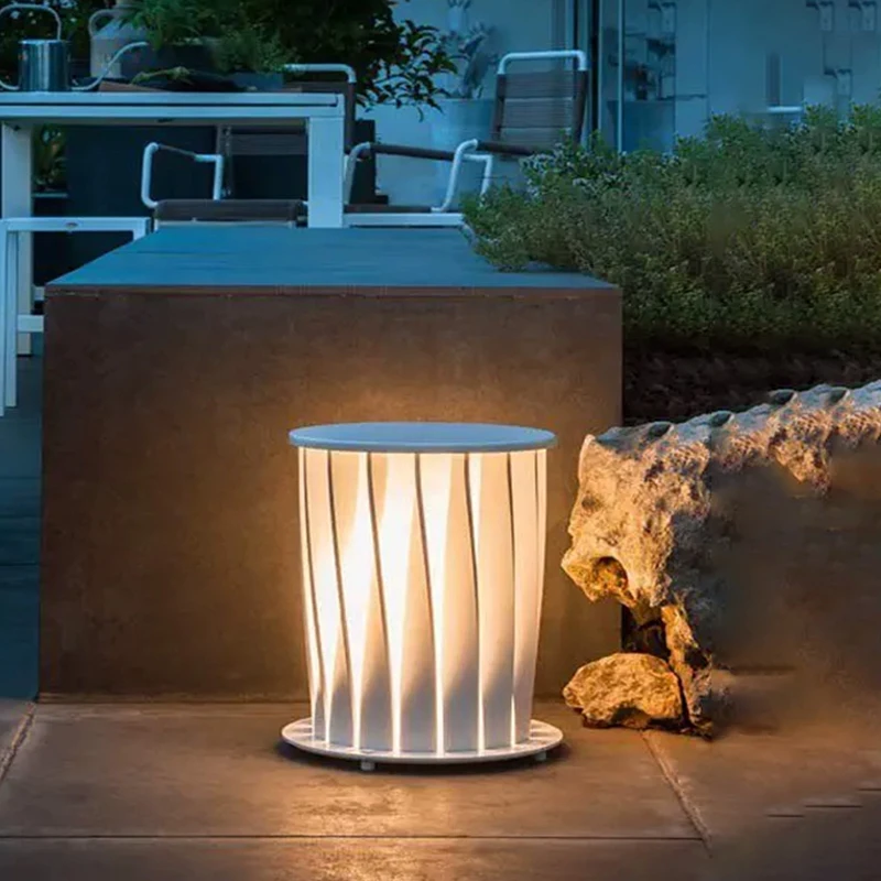 Outdoor Waterproof Minimalist IP65 Lawn Light Die-cast Aluminum Acrylic Construction Dustproof Rust-Resistant Garden Lighting