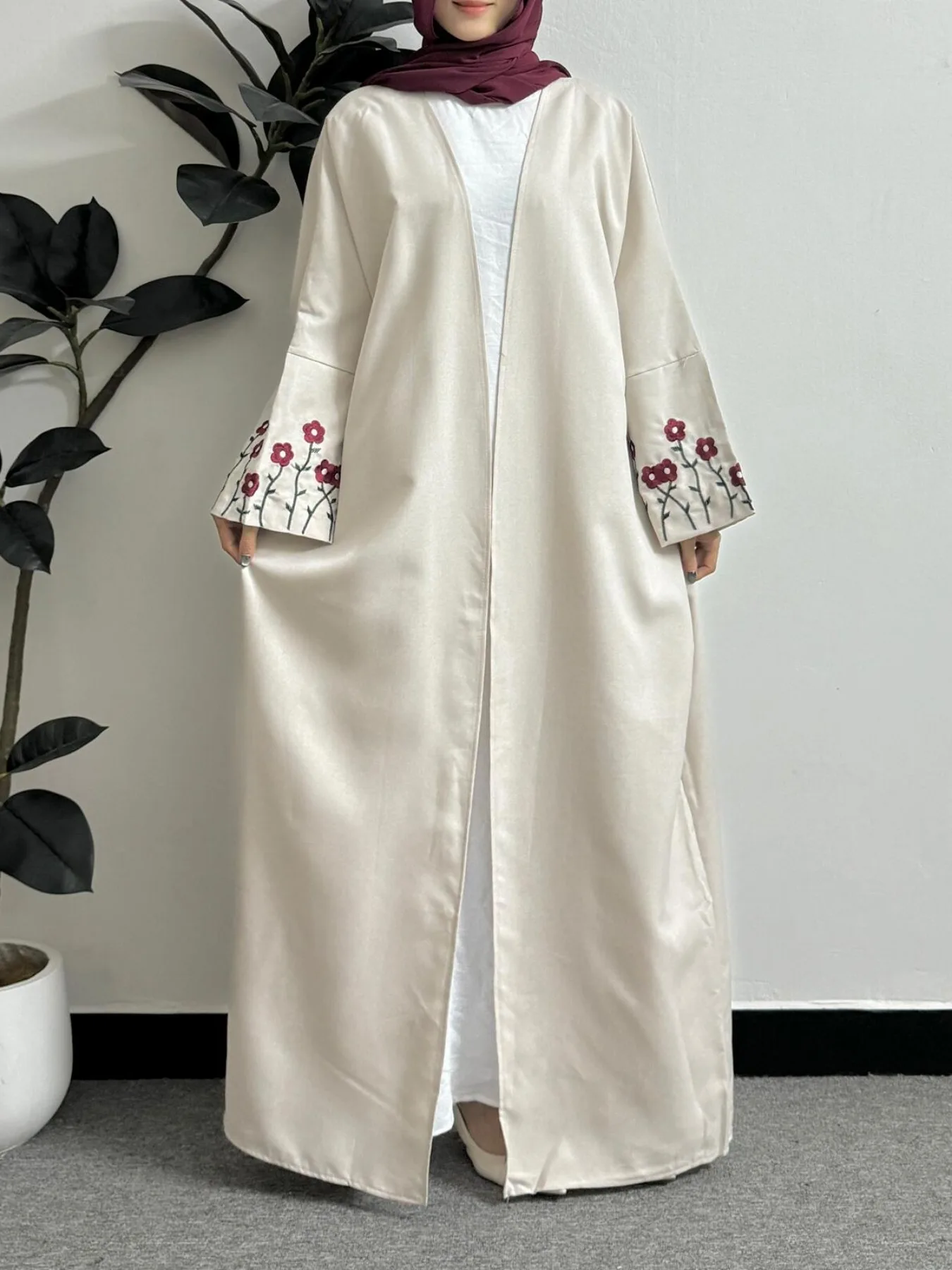 Embroidery Floral Open Front Abaya Women Maxi Length Dress Women\'s Clothing Muslim Abayas Long Sleeve Kaftans Women Jilbabs