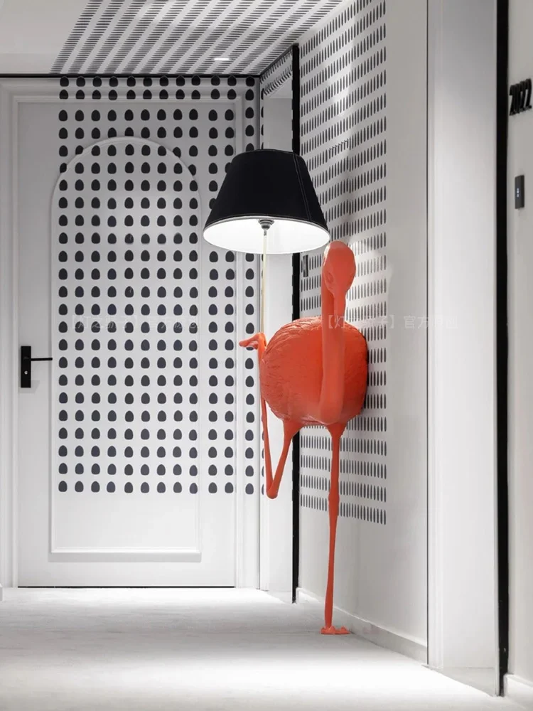 

Bow Welcome Floor Lamp Shopping Mall Exhibition Hall Red-Crowned Crane Model Room Custom Flamingo GRP Sculpture Lamps
