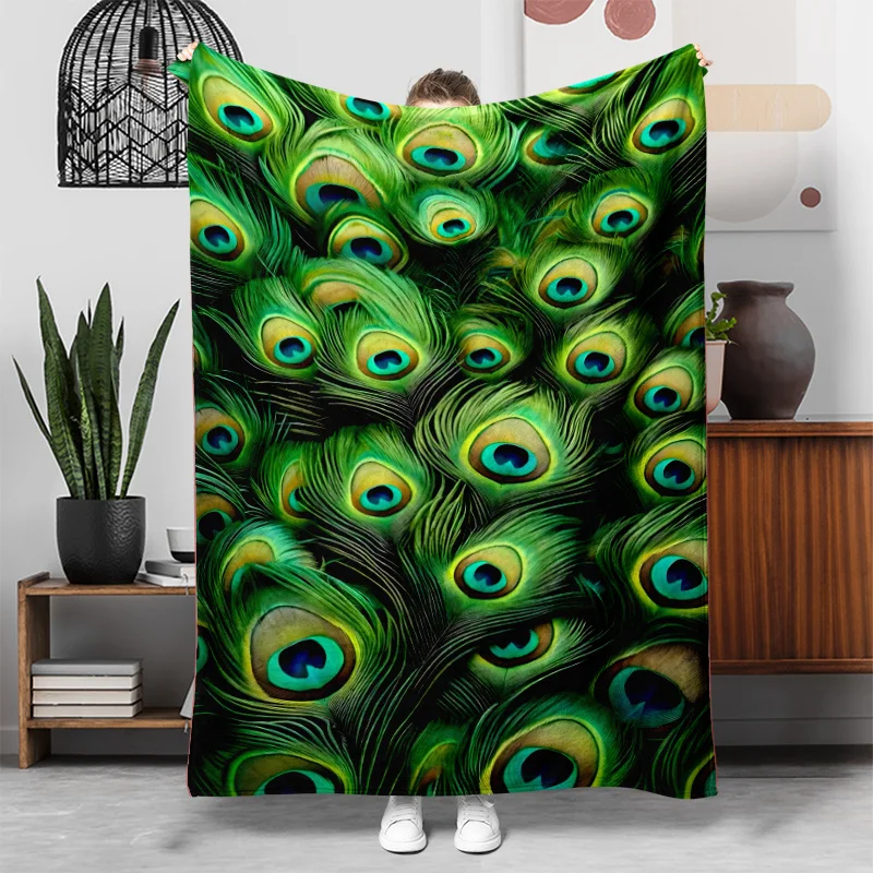 1pc Peacock Feather Pattern Fleece Blanket, a Lightweight And Soft Throw, Perfect As a Gift Blanket for Family And Friends