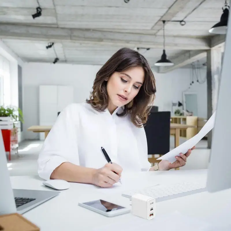 غان شاحن التوصيل 50 واط غان المزدوج ميناء الجدار شاحن USB شحن كتلة التوصيل محطة محور USB C و QC محول الطاقة للأقراص الذكية