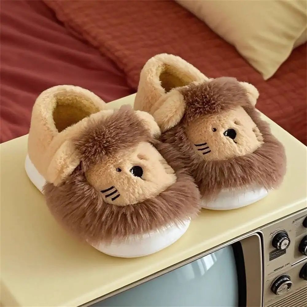 

Winter Cartoon Lion Plush Slippers Couples' Non Slip Warm Closed Heel Cotton Shoes for Men & Women Indoor Wear