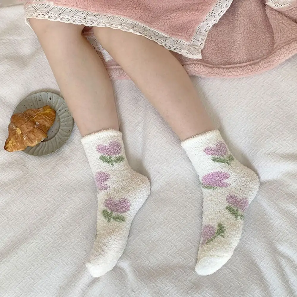 Sweet Thickened Coral Fleece Socks Flower Strawberry Winter Floor Plush Socks Sleeping Hosiery Warm Socks Women For Girls