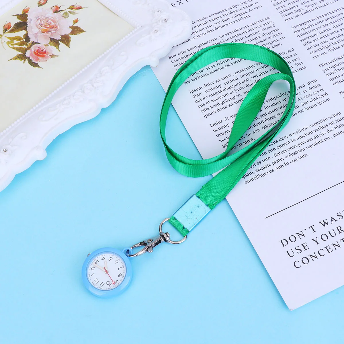 Jam Perawat Sederhana Jam Tangan Medis dari Paduan Logam untuk Dokter dan Perawat Desain Ringan dan Portabel Dial Akurat dan Jelas