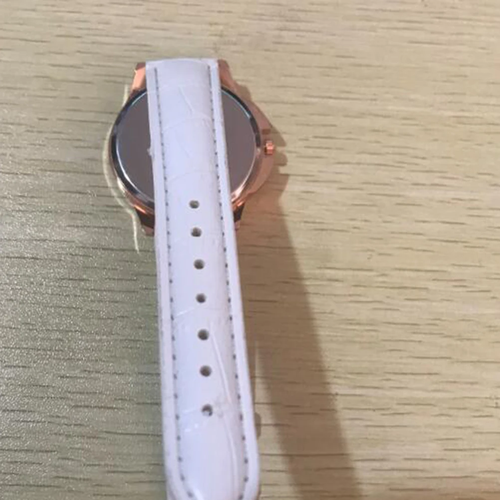 

Women Fashionable Rhinestone Watch Elegant Alloy Quartz Wristwatch Symbol Beautiful Watch Jewelry for Ladies (White)