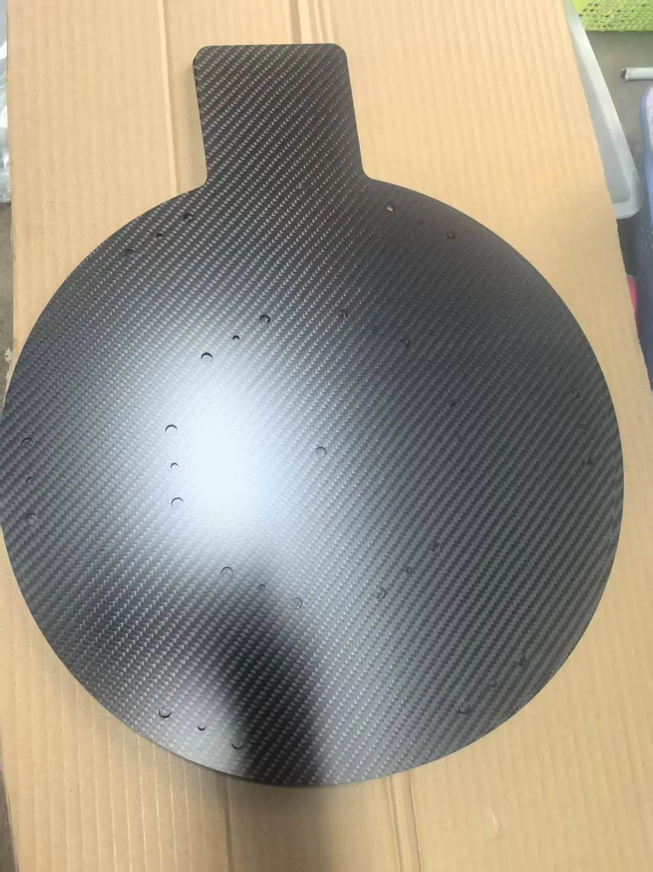 Serviço de usinagem CNC personalizado com processo de corte de folha de fibra de carbono