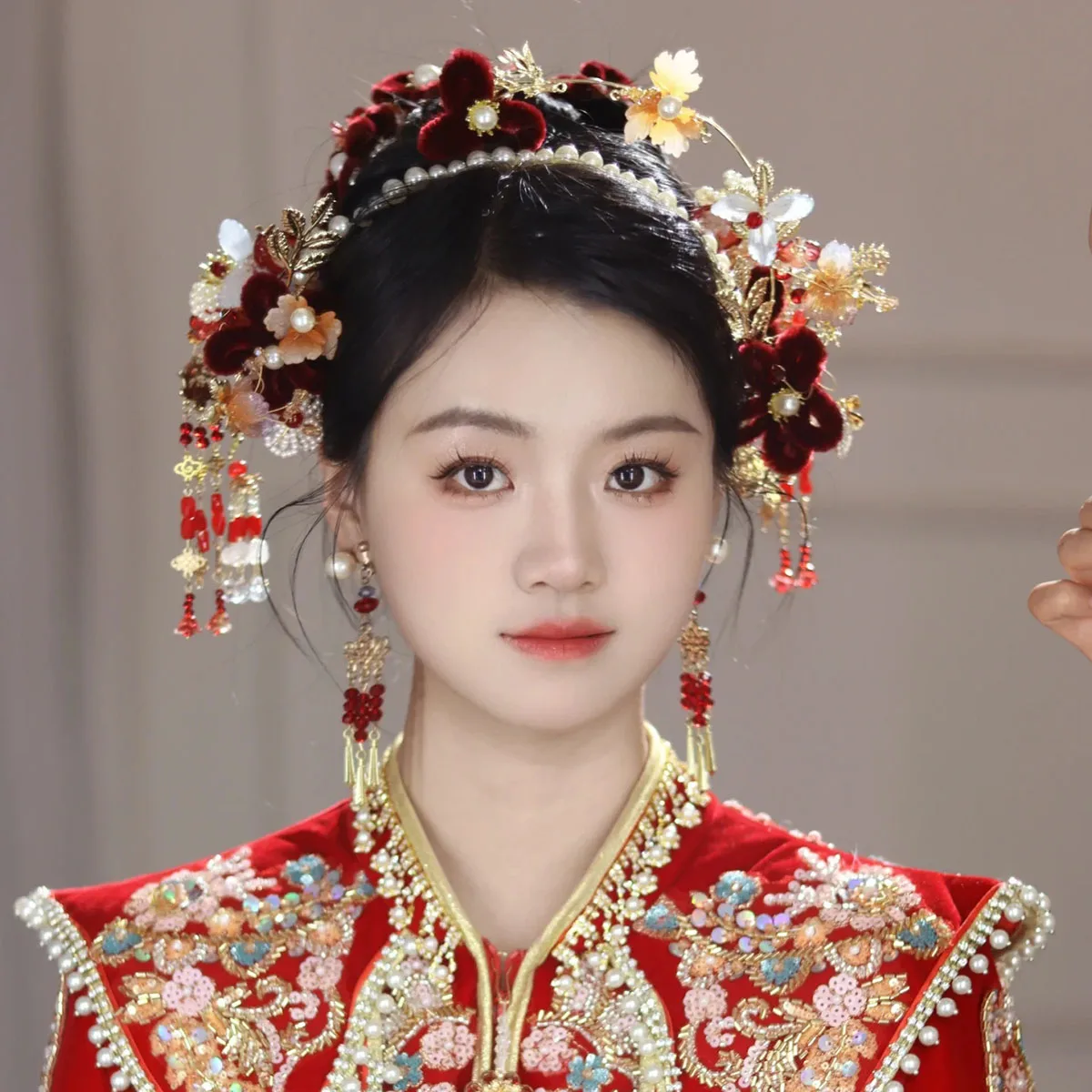Chinese Style Ancient Red Velvet Flower Tassel Hair Crown Wedding Dress Classic Grand Ethnic Hairpin Set Accessories