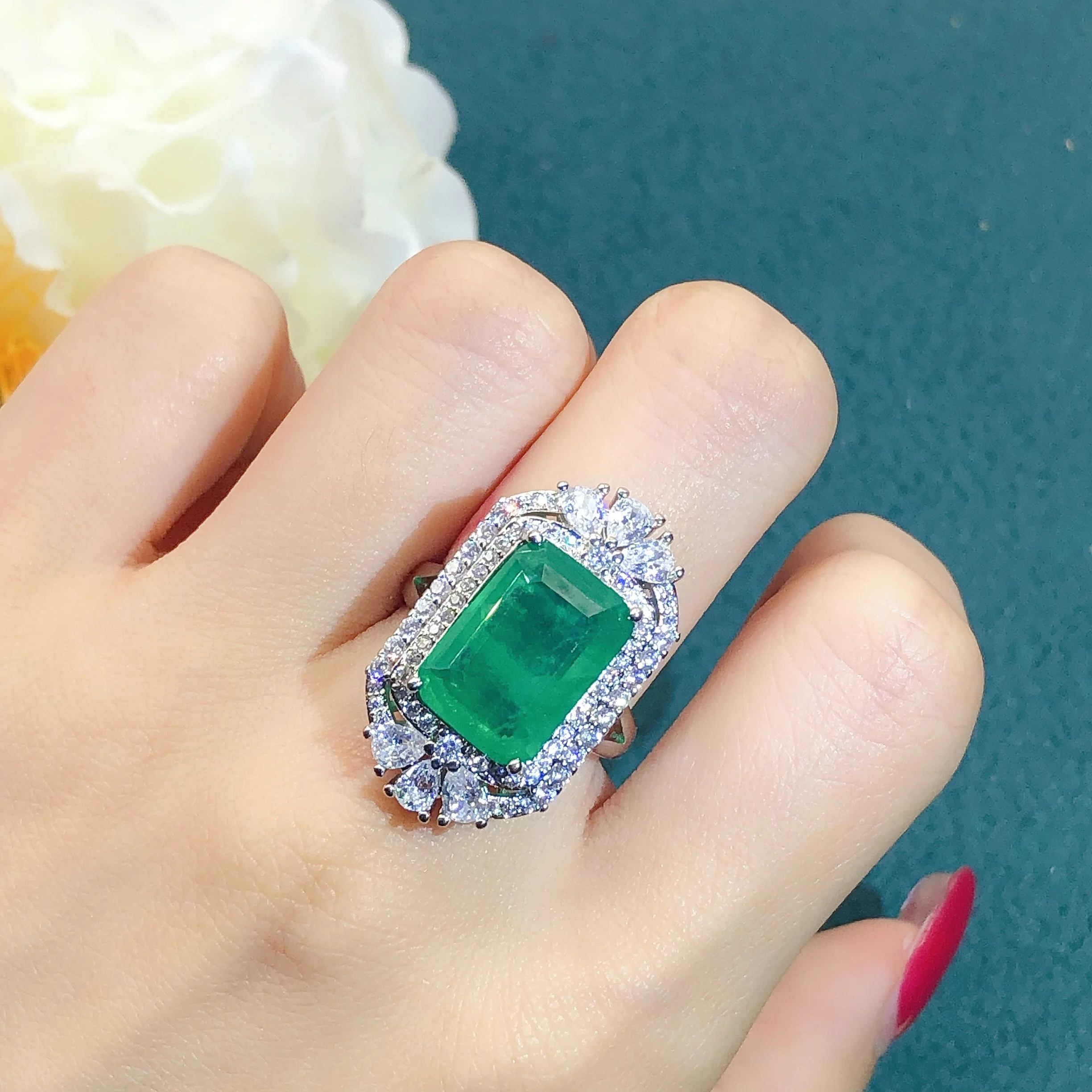 

Youngever New Fashion Emerald Open Ring Simulated Natural Cotton Fleece Luxury Diamond Paraiba Color Gemstone Women's Ring