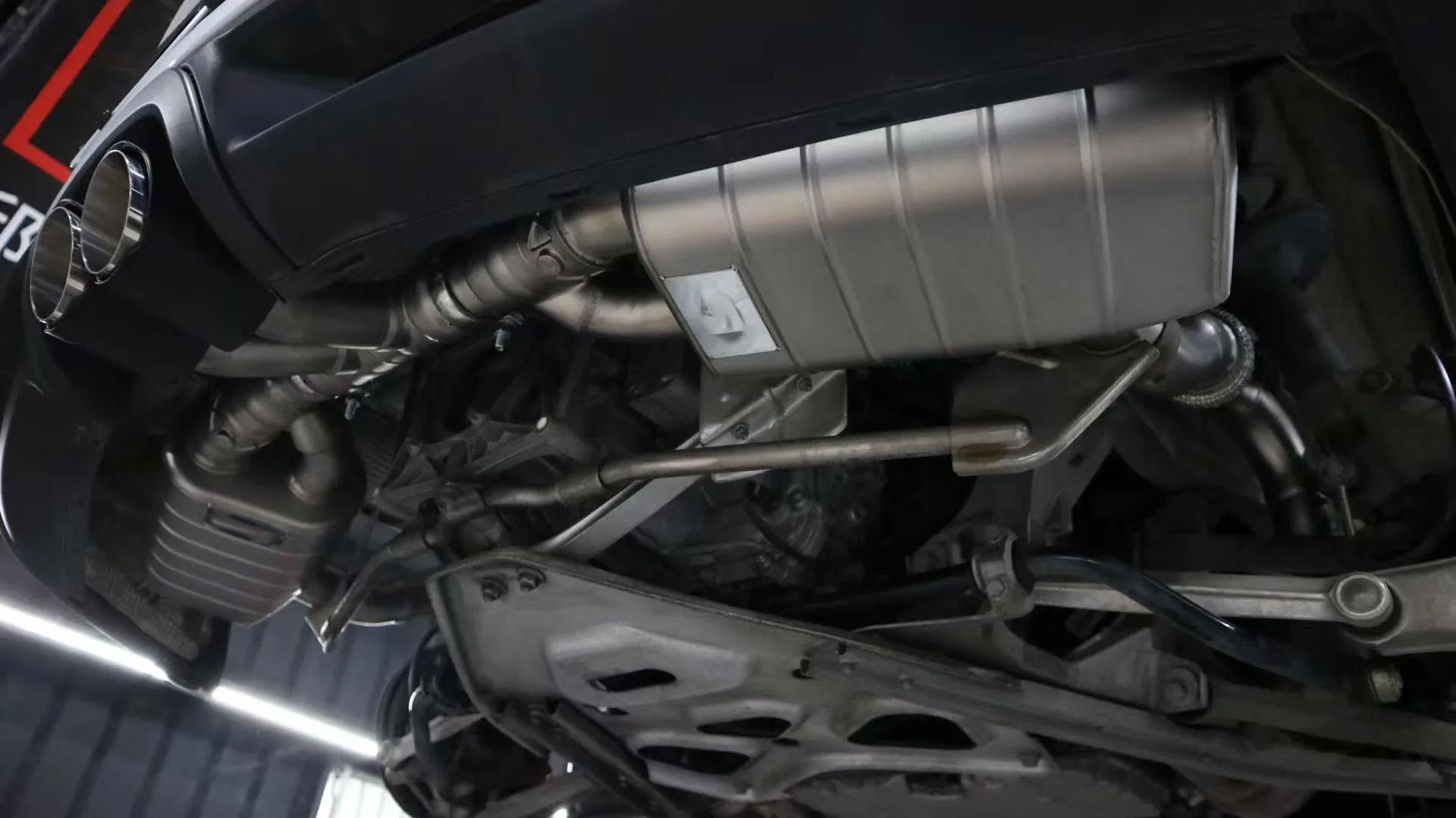 جديد 2019-2011 لأنبوب عادم كايمان/بوكستر 981 من الفولاذ المقاوم للصدأ يدعم التخصيص سهل التركيب ضمان لمدة عامين