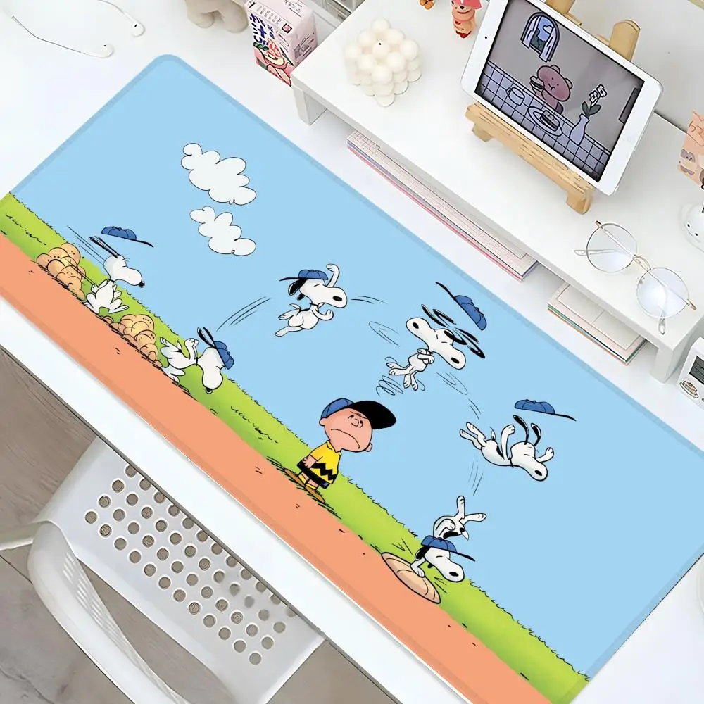 Cartoon cute Snoopys dog Mouse Pad Gaming Locking Edge Big Computer Gamer Large Rubber Art Mousepad Valorant Laptop Desk Mat