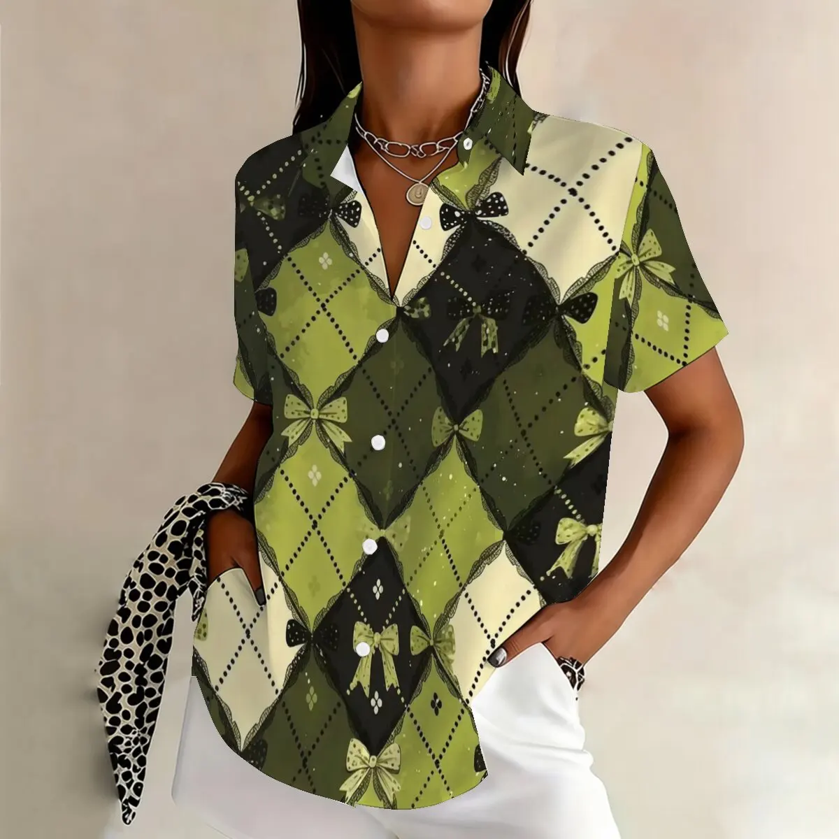 

Plus-size women's summer short-sleeve shirt, green plaid, sweet and romantic, versatile for dating, business and casual wear.