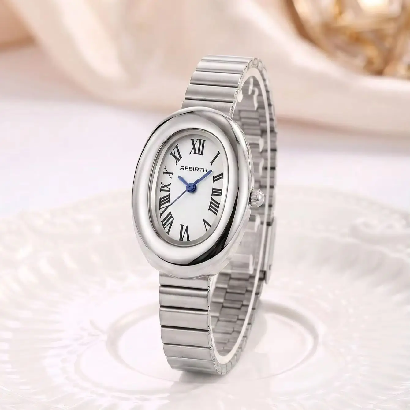 Rebirth Retro Oval Small Gold Watch Roman Numeral Dial Gold Steel Band Women's Quartz Watch Simple and Luxurious Women's Watch