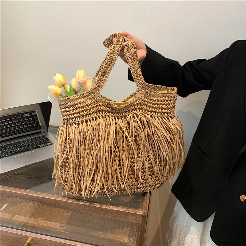 Hollow Out Tote Bags For Women Luxury Designer Handbag Purse New Weave Large Capacity Tassel Shoulder Straw Beach Bag