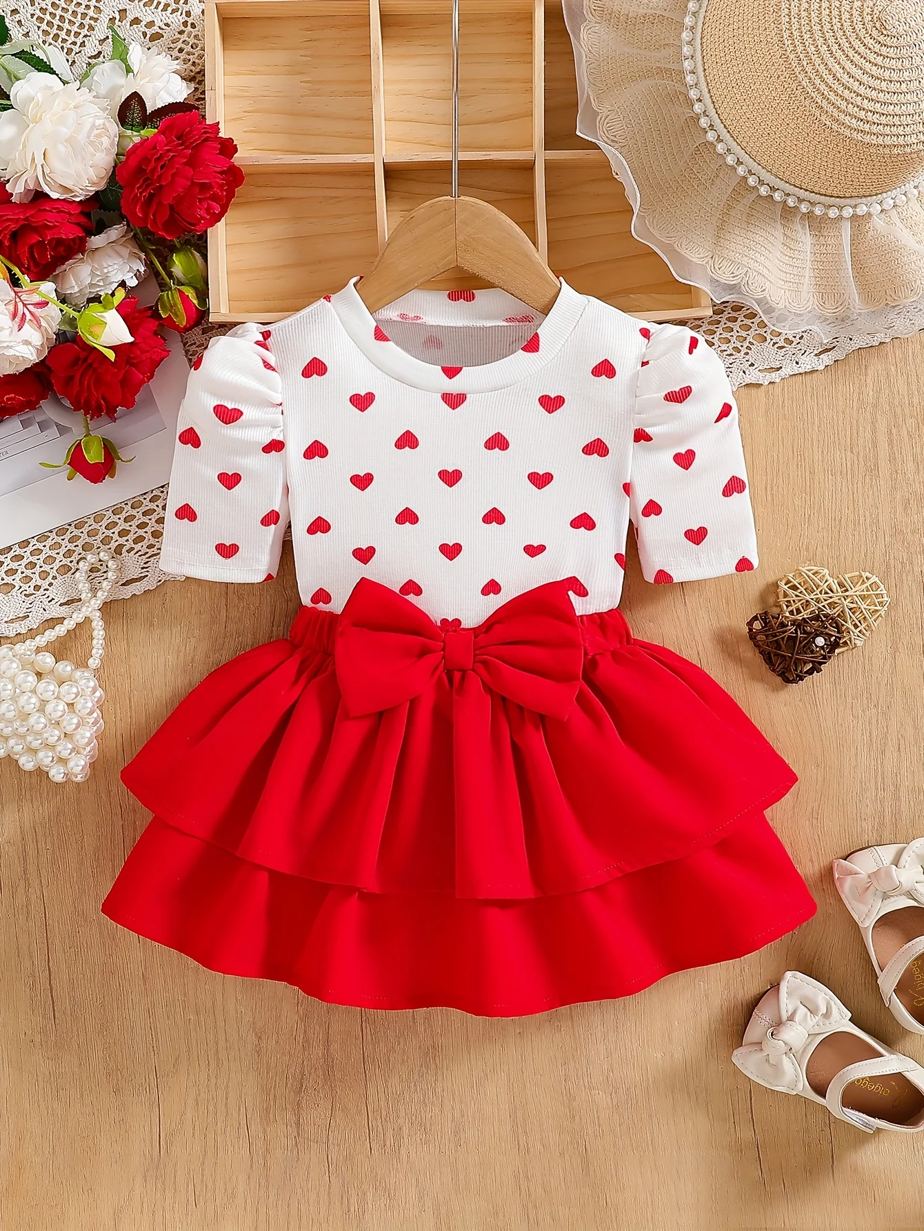 

Baby Girl Summer Fashion Round Neck Top & Bow Skirt Set: Ideal for Birthdays & Valentine’s Gifts