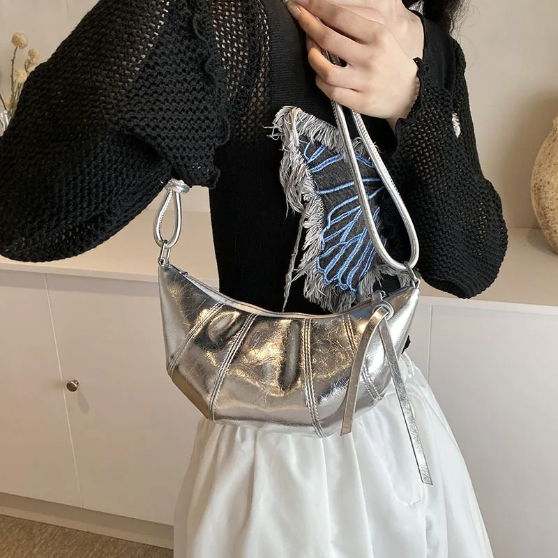 

High-end Fashion Horn Shoulder Bag Women New Korean Version of Simple Dumpling Bag Trend High Value Shoulder Messenger Bag