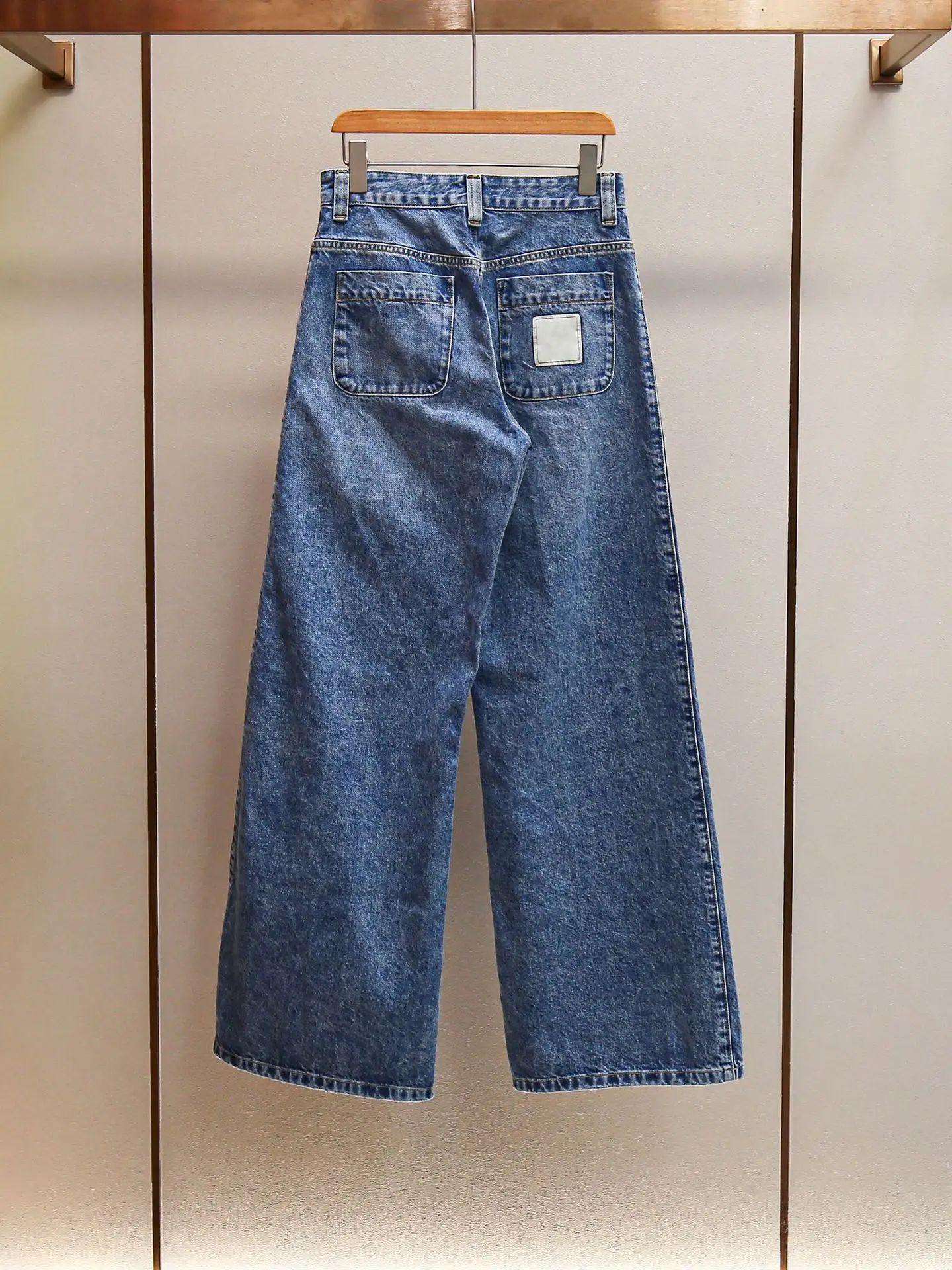 High-end Women's Clothing Spring New Locomotive Style Spice Girl Design Sense Printing A Word High Waist Jeans Women
